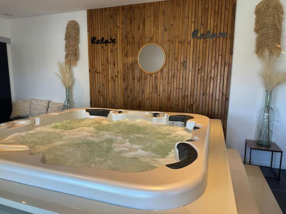 Maison Spacieuse Spa & Jardin Brest Esterno foto